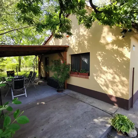شقة Szent Erzsebet Apartmanhaz Kecskemét